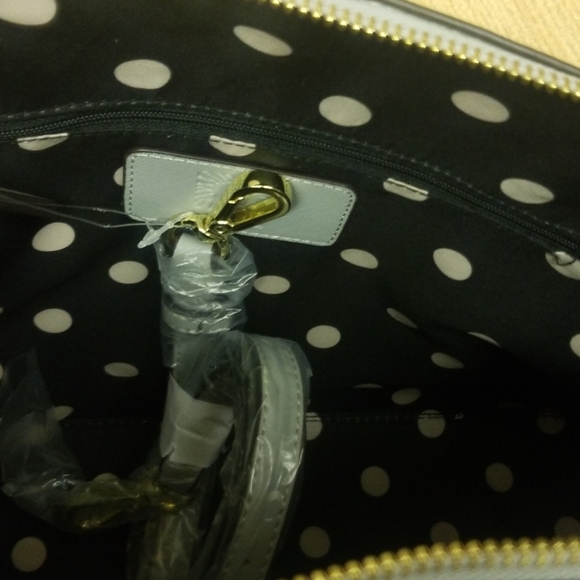 Anne Klein classic purse 9x14 - Picture 4 of 5